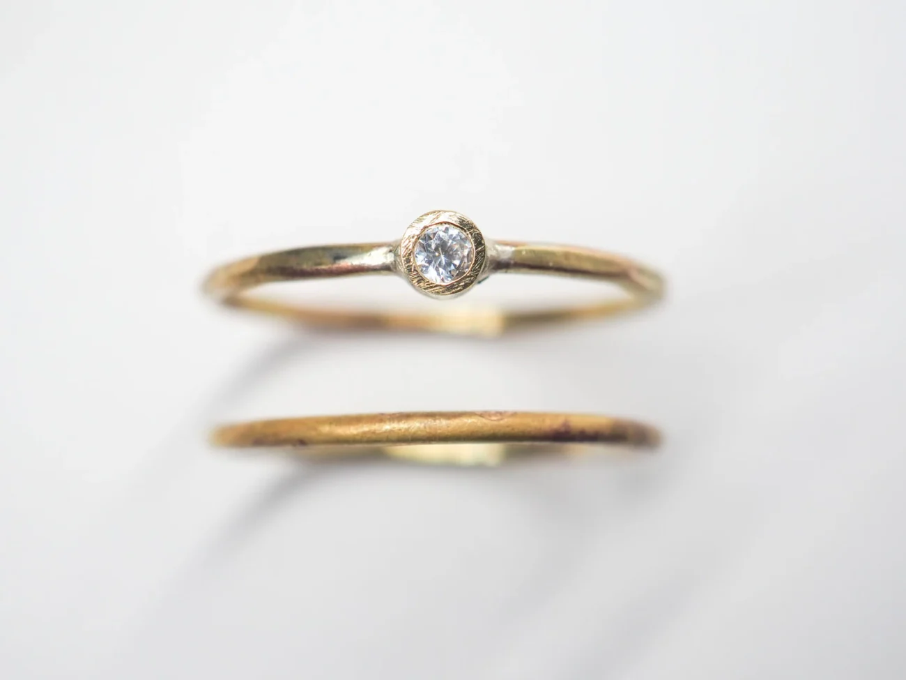 【100均の千枚通しを代用】小さな石のヘラ留めリングの作り方